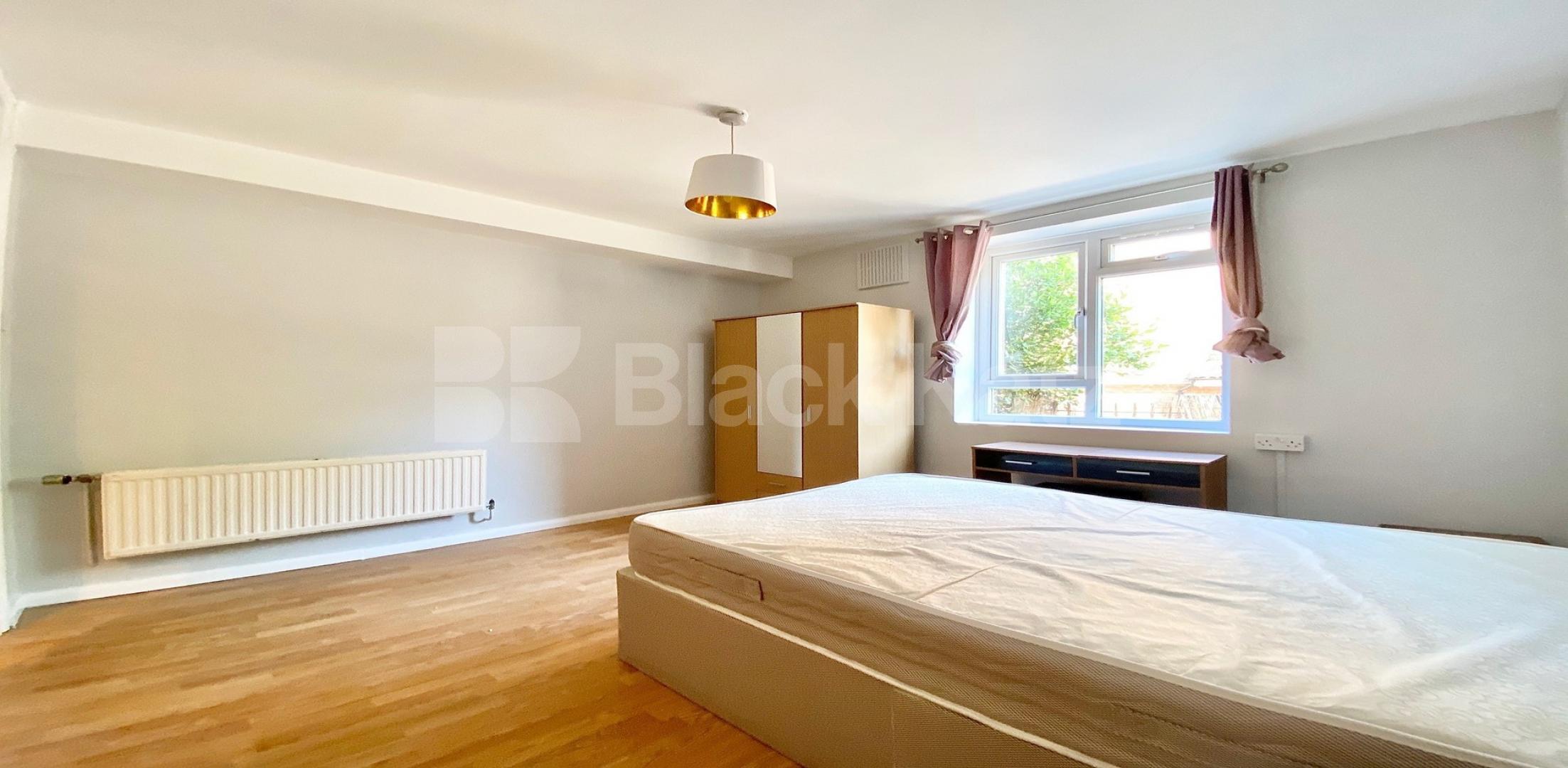 			3 BEDROOM APARTMENT WITH PATIO!, 3 Bedroom, 1 bath, 1 reception Apartment			 King Henrys Walk, DALSTON N1